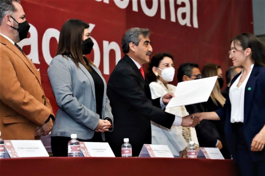 Después de Tres Años la  UAEH Entrega  600 Títulos Universitarios a Egresadas y Egresados  en Ceremonia Presencial