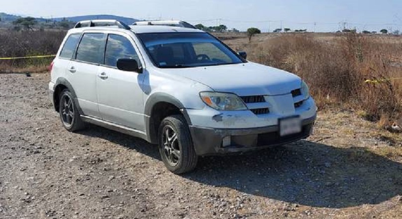 Encuentran Dentro de una Camioneta a Tres Hombres y una Mujer Ejecutados