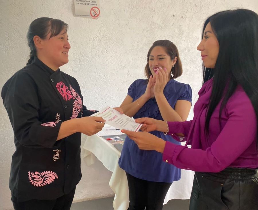 Icathi Certificó a Mujeres de Tulancingo, Tras Concluir Curso de Elaboración de Pan