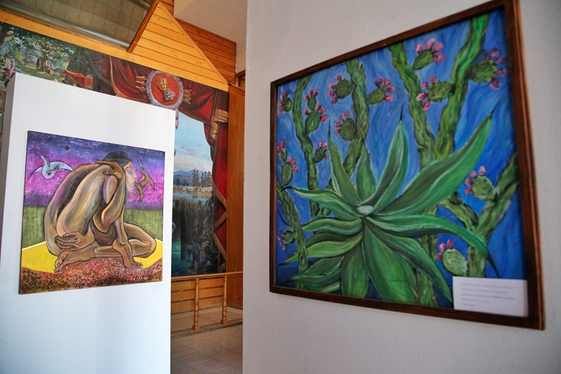 Inaugura Cecultah Exposición Entre Libros Y Pinturas Del Grupo Cultural Colibrí