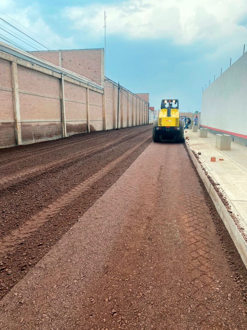 Avanza Proyecto Integral de Mejoramiento Urbano Ejecutado Frente a Plaza Patio