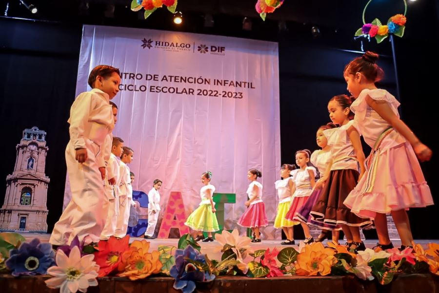 Encabeza Edda Vite ceremonia de clausura de la Generación 2020-2023 de niñas y niños estudiantes de los CAI de Pachuca