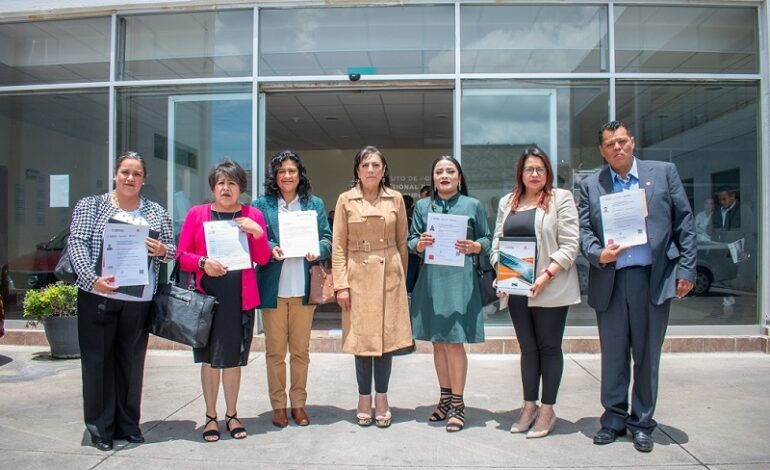 Administración de Julio Menchaca Certificó a Funcionarios en Materia de Competencias Laborales