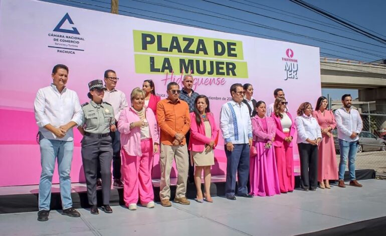 Inauguración de la Plaza de la Mujer Hidalguense