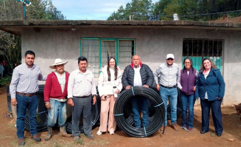 Caamt Entrega Poliducto en La Comunidad de Ojo de Agua