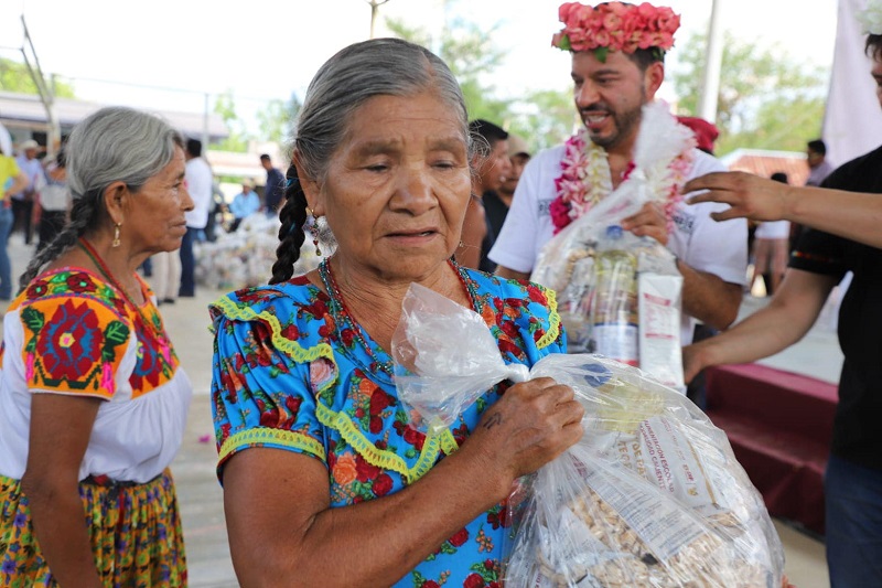 Edda Vite Hizo Entrega del Programa de Apoyos Alimentarios Exclusivos Para Adultos Mayores de 66 años