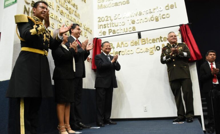 El Gobernador Julio Menchaca Salazar Develo la Inscripción la Leyenda “2023, Año del Bicentenario del Heroico Colegio Militar”. En el Muro de Honor del Congreso