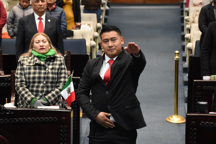 El Congreso Tomó Protesta a Aaron Charrez Paloma Nuevo Diputado Local