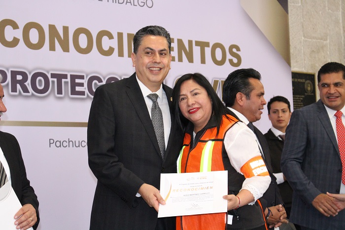 Reciben Trabajadores del Congreso del Estado de Hidalgo Reconocimientos de Capacitación de Protección Civil