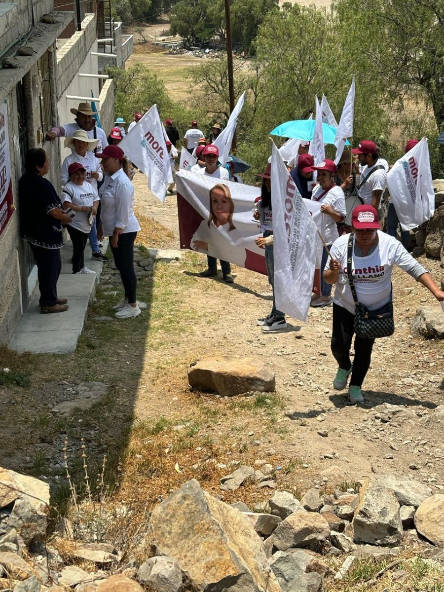 CYNTHIA ARELLANO RECORRE LAS CALLES DE SAN PEDRO HUAQUILPAN