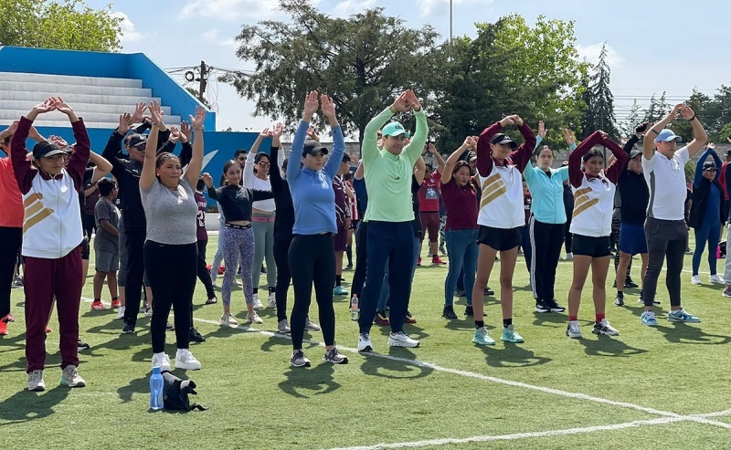 Encabezada el Presidente Municipal de Pachuca la Primer Actividad Física en la Unidad Deportiva en la Colonia Piracantos