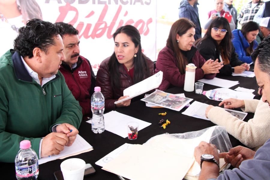 Senadora Simey Olvera Bautista Encabeza Audiencia Pública En Tulancingo