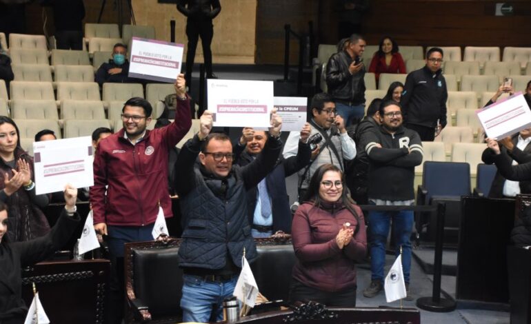 Congreso de Hidalgo Decima Legislatura en México que Avalo” Supremacía Constitucional”