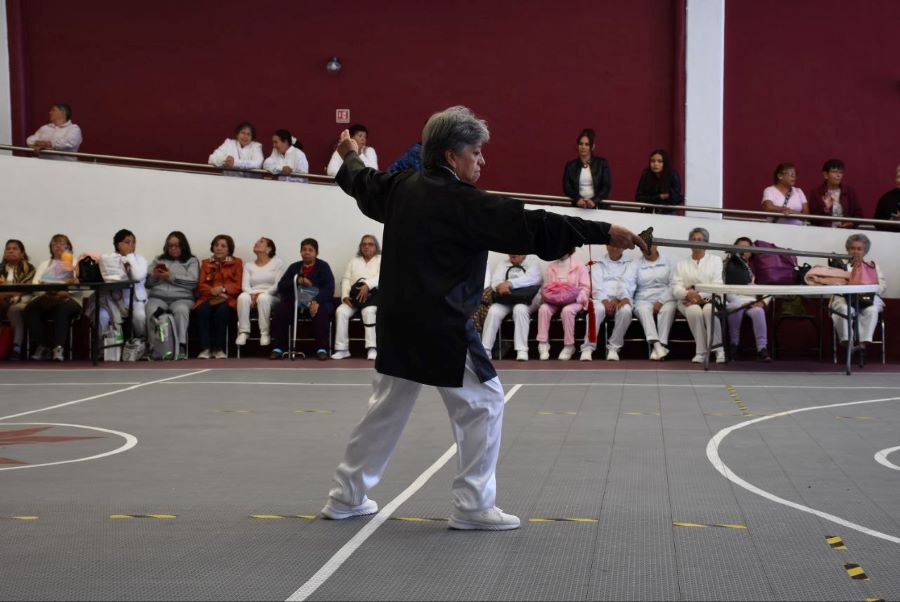 Personas Adultas Mayores Realizan Encuentros de Tai Chi Chuan