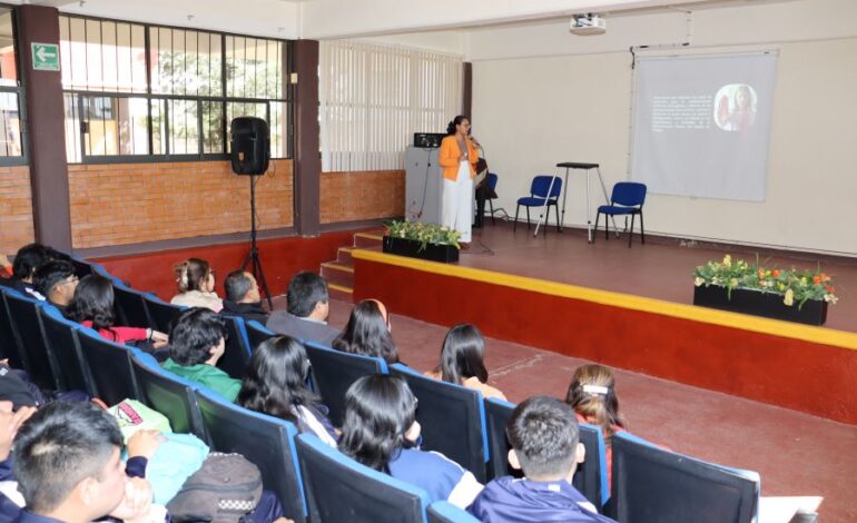 Sebiso Impartió Conferencia a Juventudes del CECYTEH Pachuca